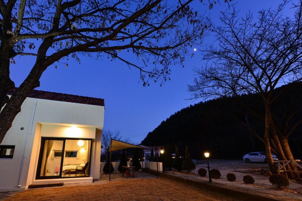 Hotel Sarongde Bangdong Chuncheon Esterno foto