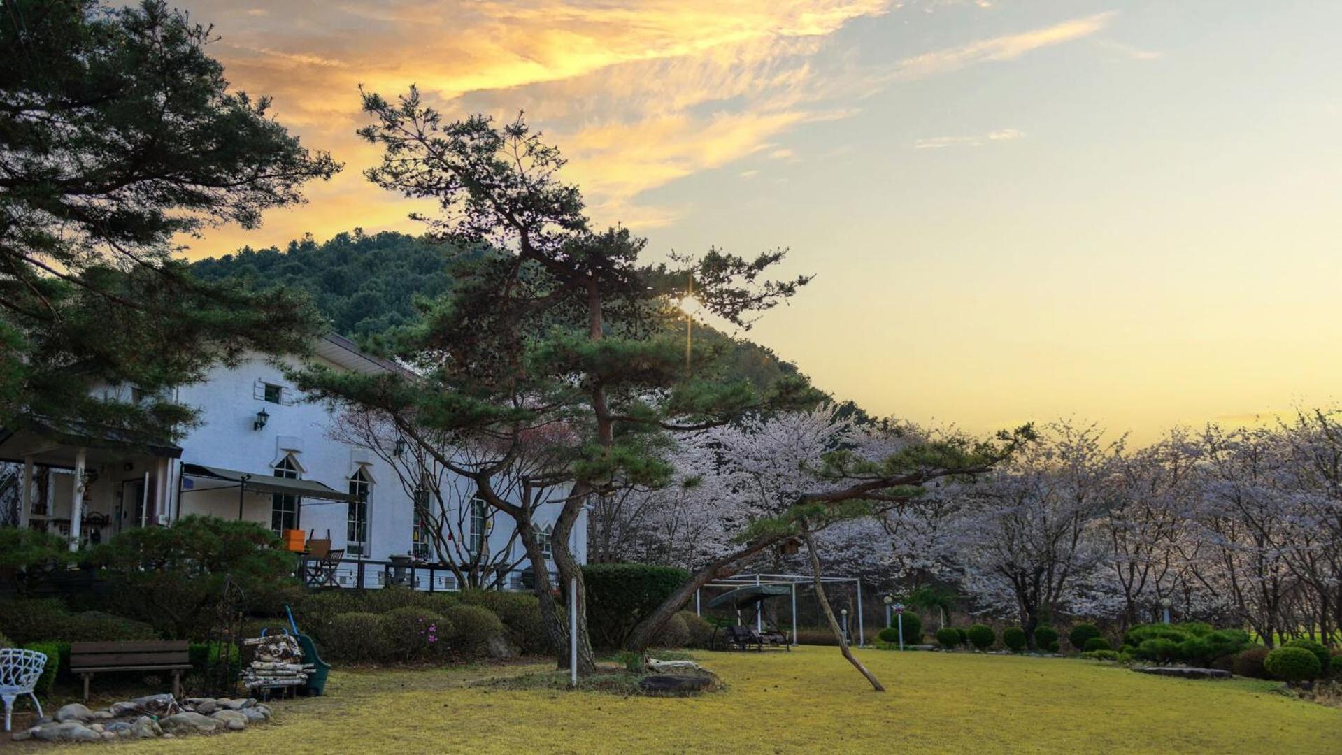 Hotel Sarongde Bangdong Chuncheon Esterno foto